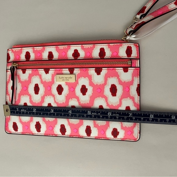 Kate Spade ♠️ New With Tags Laurel Way front pocket wristlet - Picture 9 of 9